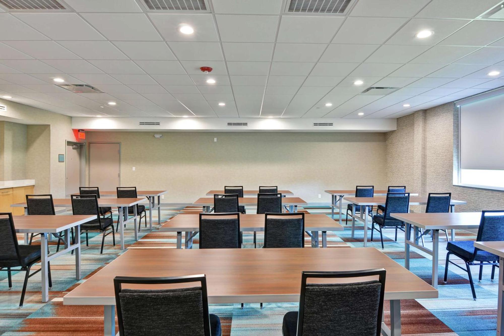 Home2 Suites By Hilton La Porte Esterno foto